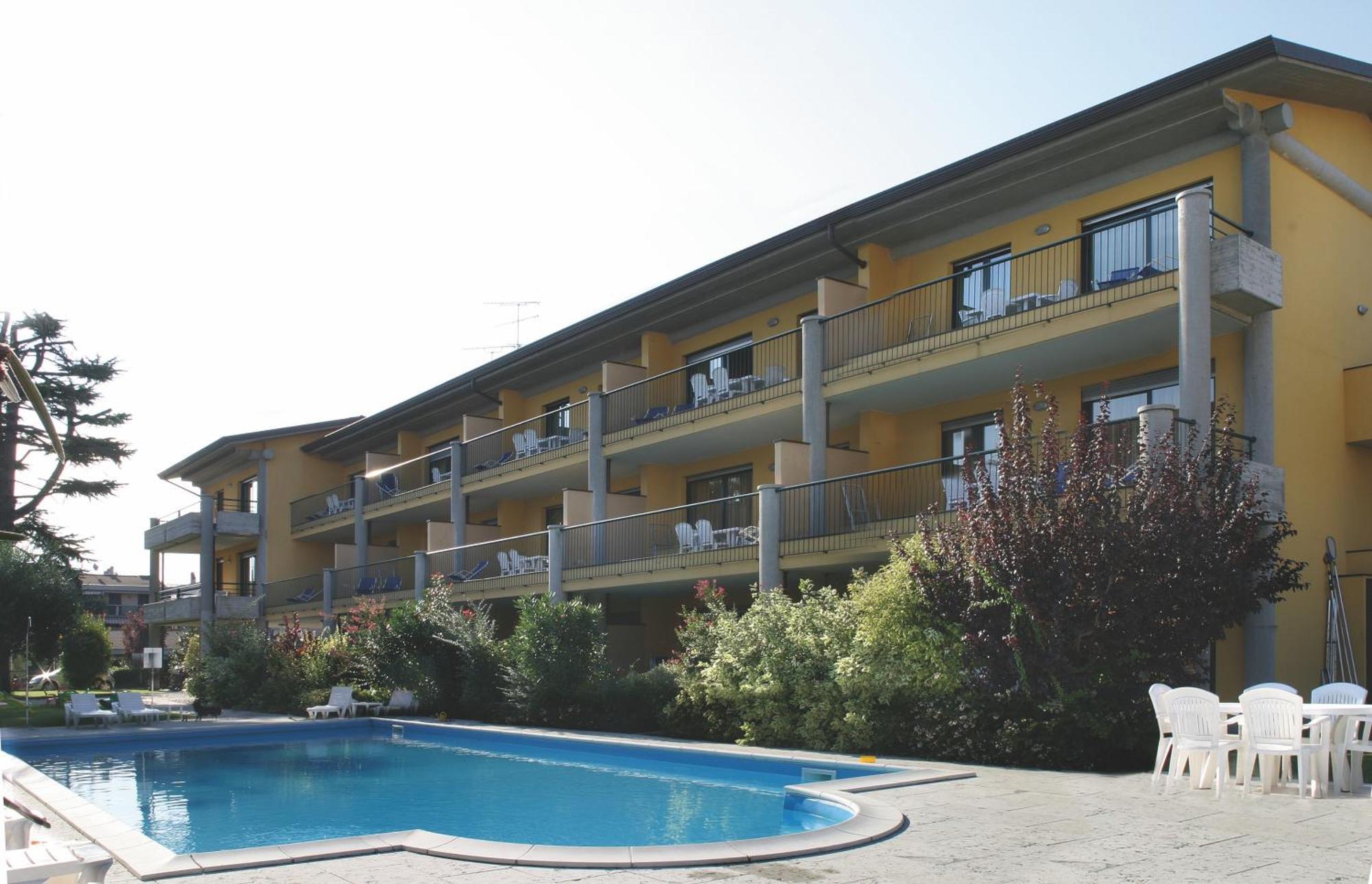 דסנזאנו דל גארדה Residence Spiaggia D'Oro מראה חיצוני תמונה
