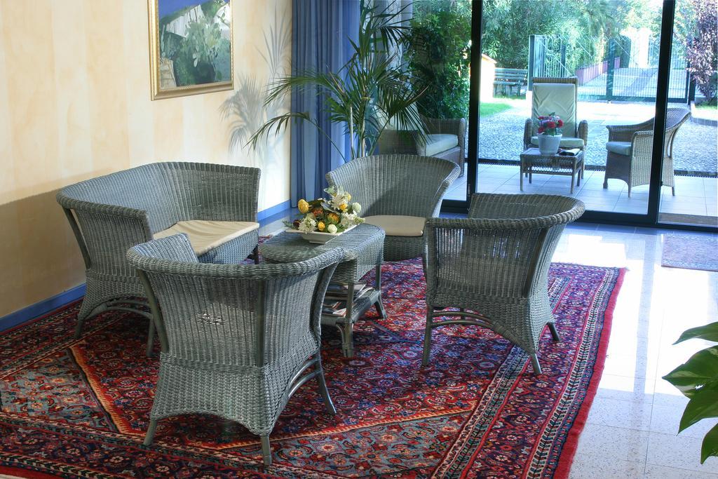 דסנזאנו דל גארדה Residence Spiaggia D'Oro מראה חיצוני תמונה