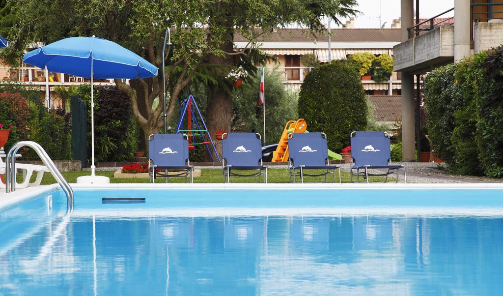דסנזאנו דל גארדה Residence Spiaggia D'Oro מראה חיצוני תמונה